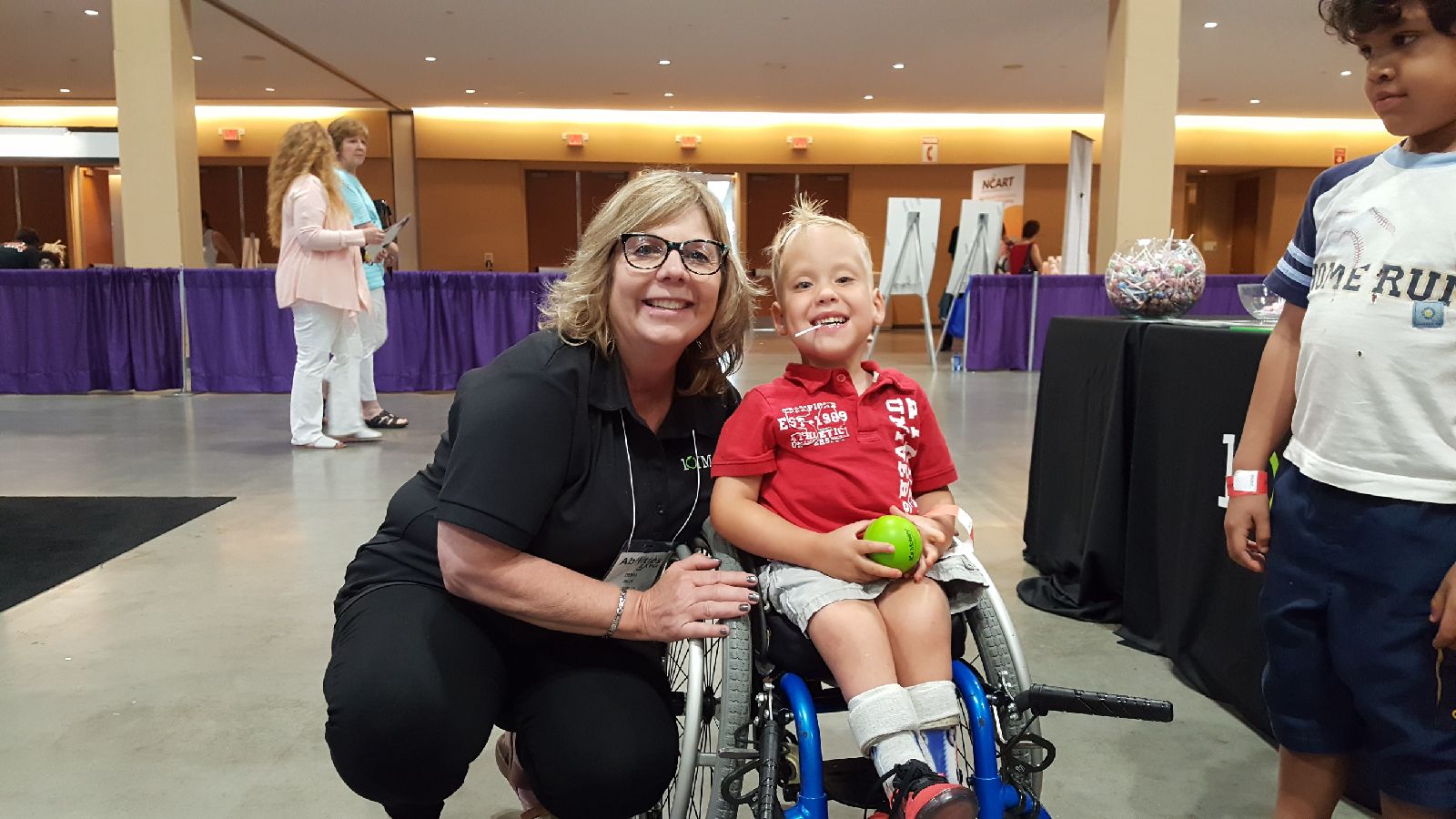 abilities-expo-debra-and-kid