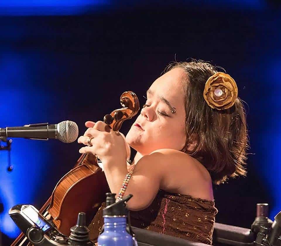 Gaelynn Lea playing violin