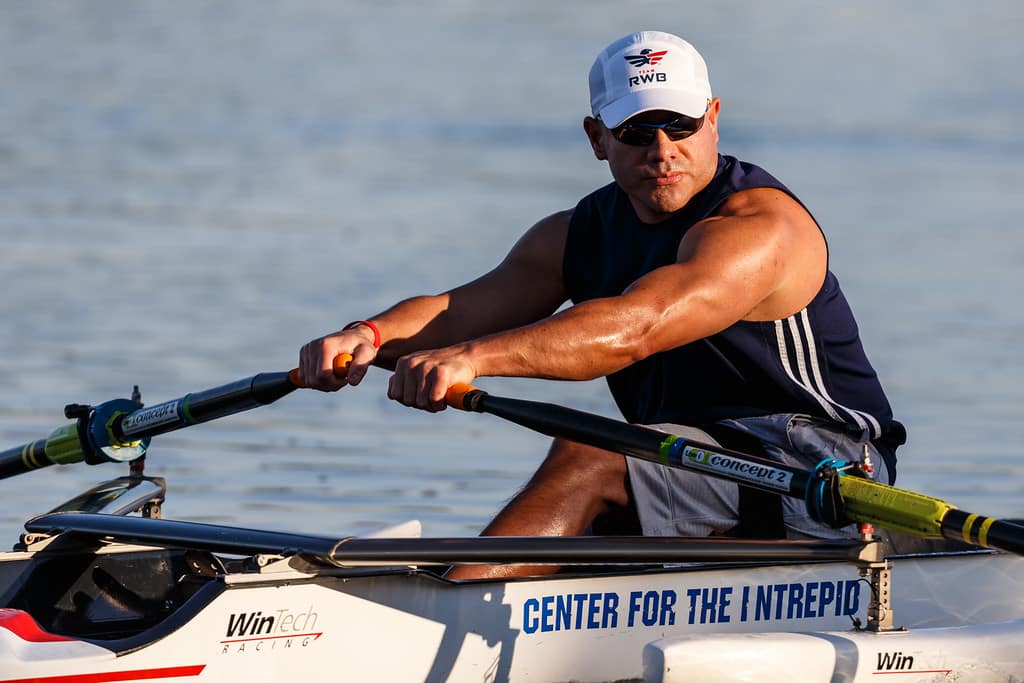 Bennie Jose Perez rowing in 2016 Space City Sprint