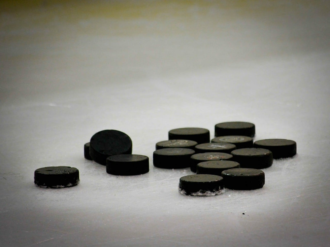 hockey-puck-608582_1280